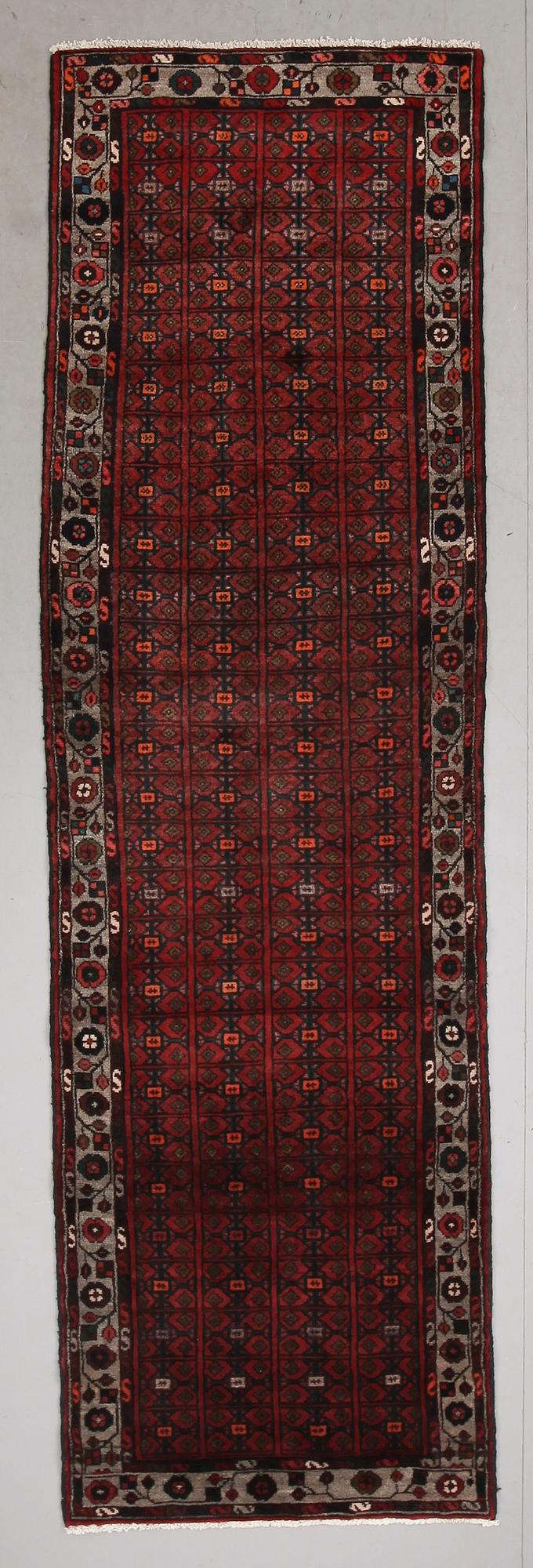 MATTA, Hamadan, ca 291 x 85 cm.