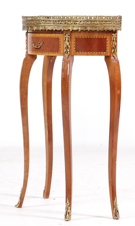 KONSOLBORD, Louis XV-stil, 1900-tal.