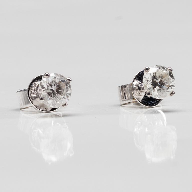 ÖRHÄNGEN, 18K guld, briljantslipade diamanter tot. 0,80 ct.
