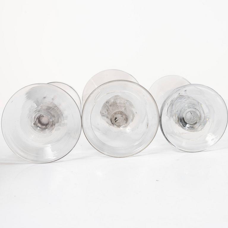 Cut glass, 1 + 4 similar, 19th century.