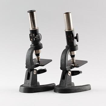 MICROSKOP, 2 st, 1900-talets första hälft.