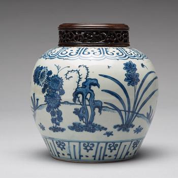 A blue and white jar, Ming dynasty (1368-1664).