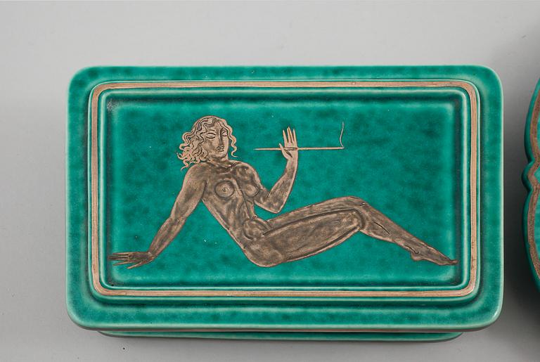 CIGARETTASK och ASKFAT, stengods, "Argenta", Wilhelm Kåge, Gustavsberg, omkring 1900-talets mitt.