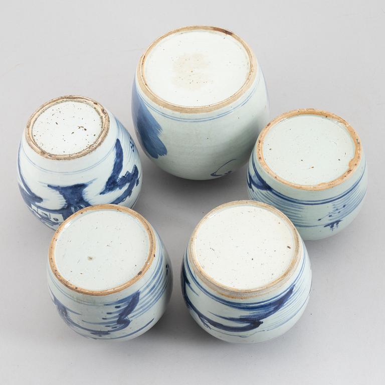 Five blue and white ginger jars, China, Qingdynasty, 19th century.