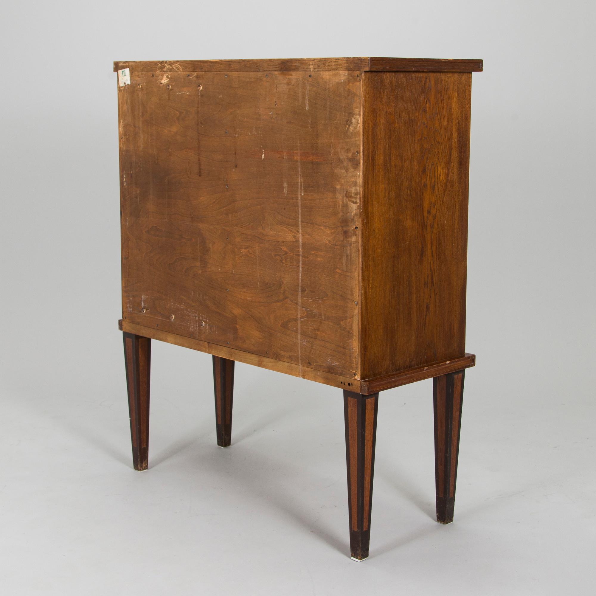 Birger Hahl, a 1930's cabinet by A. Salmi Huonekalutehdas.