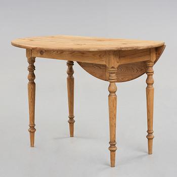 A Swedish 19th century drop-leaf table.