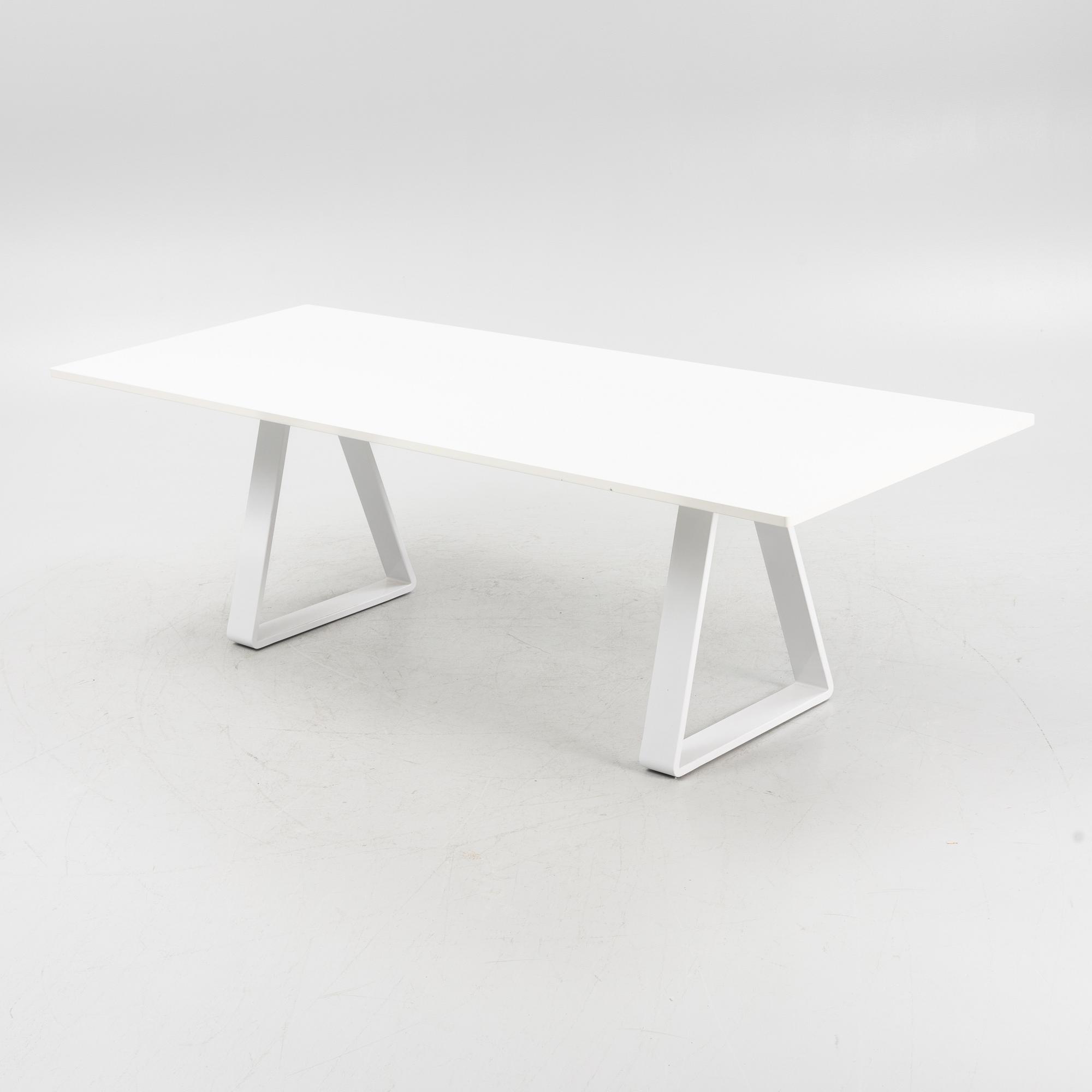 Thomas Eriksson, a 'Bermuda' dining table, Asplund.
