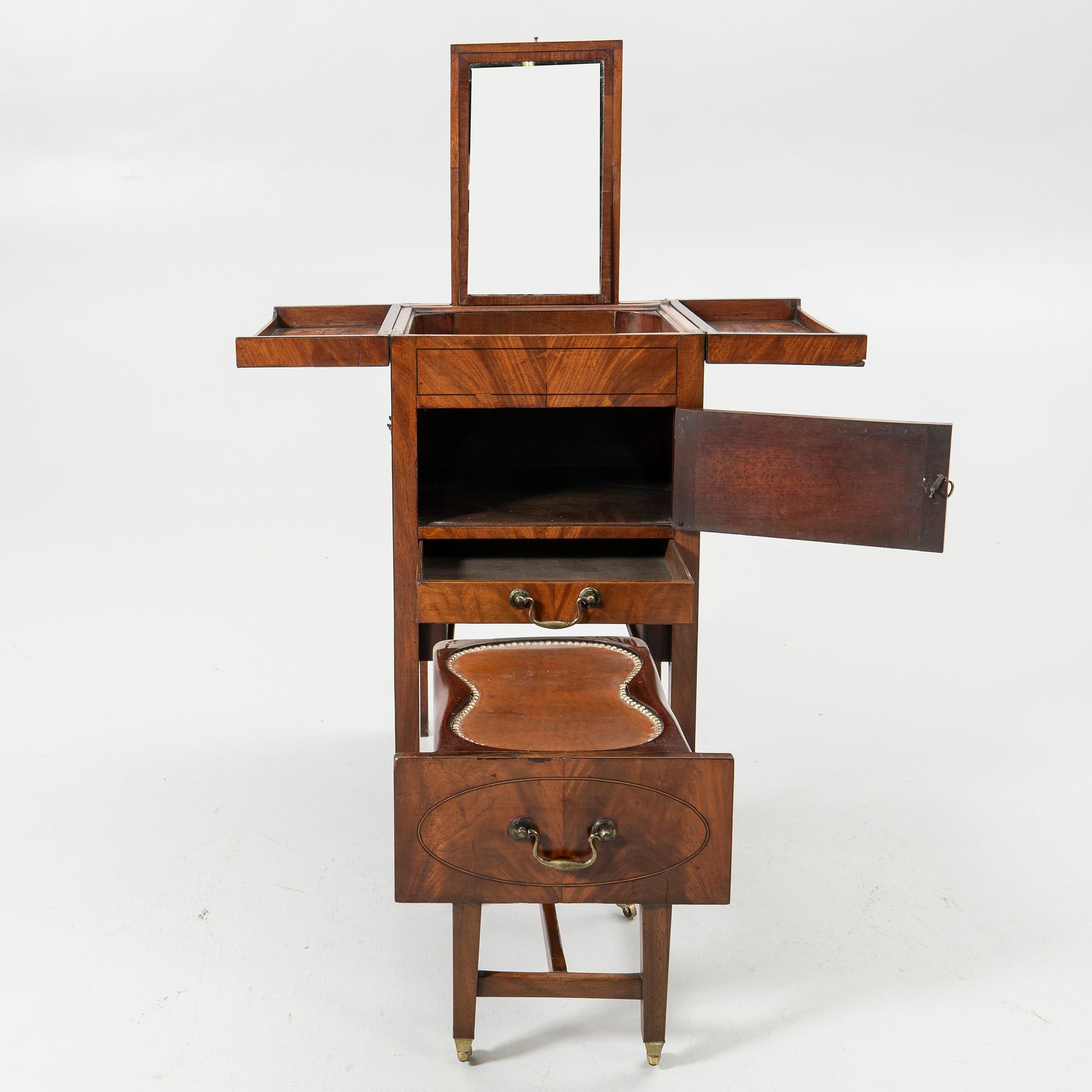 Dressing table, English style, Georg Kofoed Möbelfabrik, Denmark.
