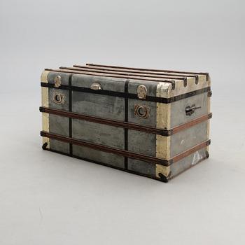 An early 20th century trunck.
