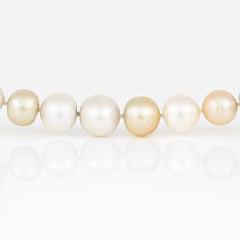HALSBAND, med gula och vita odlade, 'South Sea' pärlor.