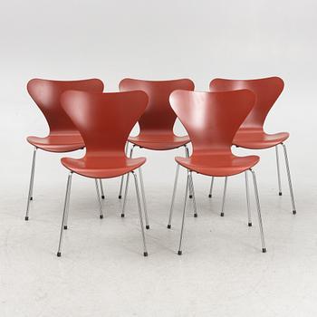 Arne Jacobsen, chairs, 5 pcs, "The Seven", Fritz Hansen, Denmark. 2022.