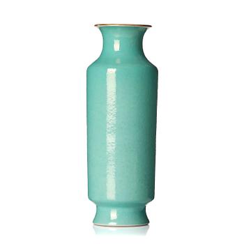 1271. A mint green glazed vase, late Qing/Republic with Qianlong blue enamel four character mark.