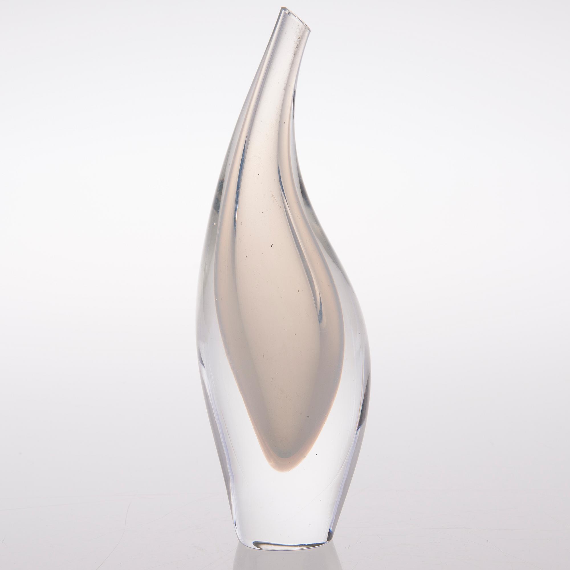 An art glass vase, 'Swim bladders', model 3288. Signed Tapio Wirkkala - Iittala.