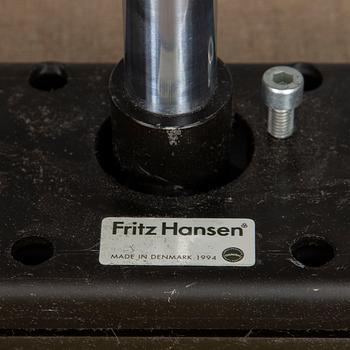 An ARNE JACOBSEN "Oxford" Swivel chair, Fritz Hansen, 1994.