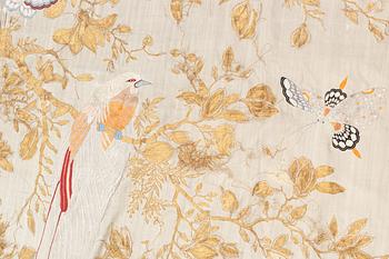 Väggfält/täcke, broderat siden. Qingdynastin, 1800-tal.