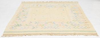 A Kelim carpet, c. 258 x 192 cm.