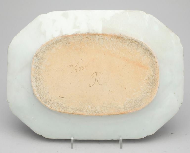 STEKFAT, porslin, Kina, Qing dynastin, 1800-tal.