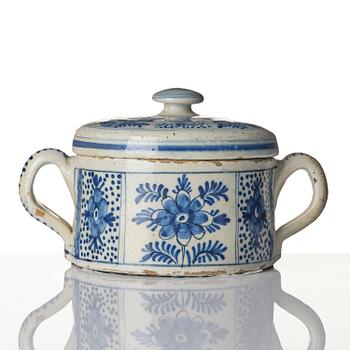 A Swedish Rörstrand butter tureen with cover, 18th century.