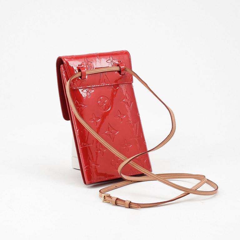 LOUIS VUITTON, a red vernis wallet / travel wallet, "Walker".