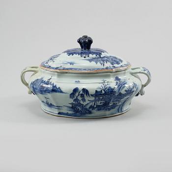 TERRIN, porslin, Kina, 1700-tal.