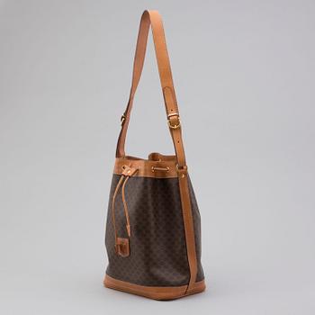 CÉLINE, bucket bag.