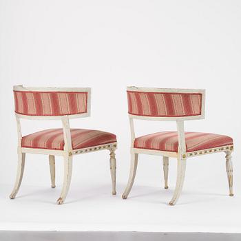 A pair of late Gustavian Klismos chairs by E- Ståhl (master in Stockholm 1794-1820).