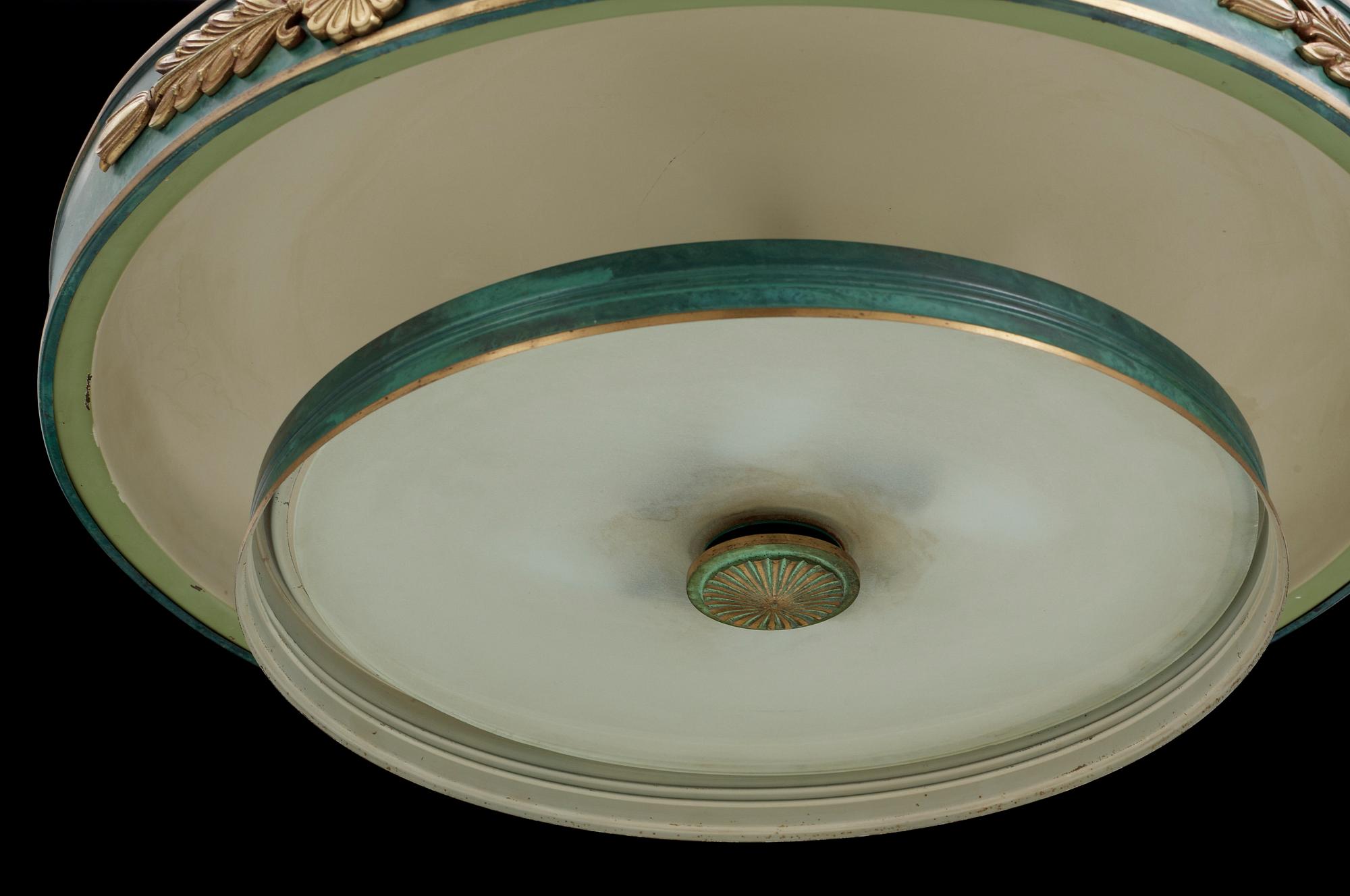 TAKLAMPA, trol. Böhlmarks, 1900-talets första hälft. H 60.