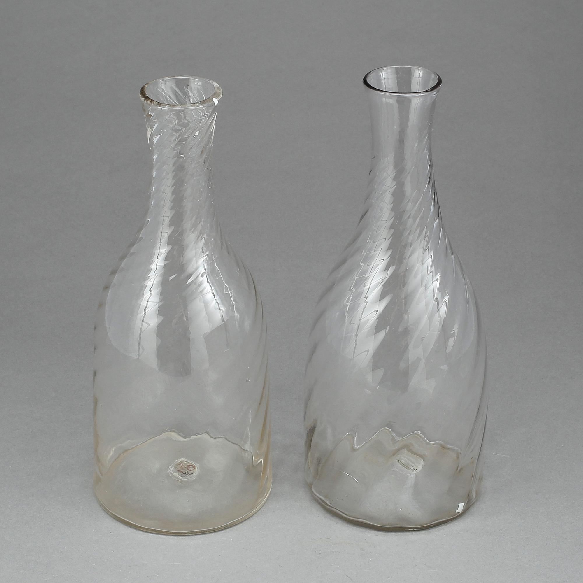 FLASKOR, 2 st, glas, 1800-tal.