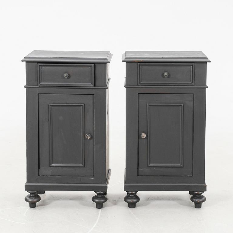 Sängbord ett par omkring 1900.