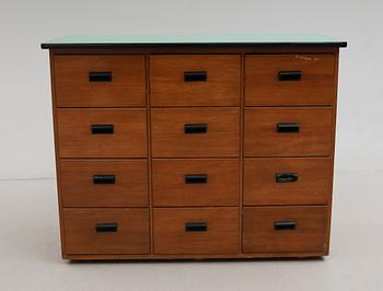 LÅDFACK, 1900-talets mitt.