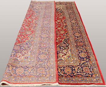 A CARPET, Kashan, ca 387 x 223 cm.