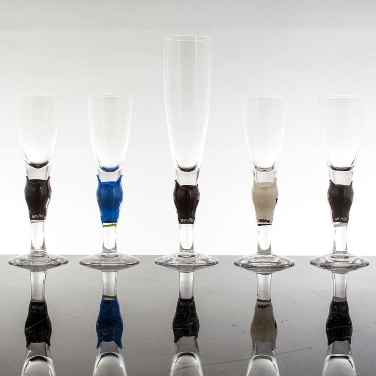ULRICA HYDMAN-VALLIEN, glas, 9 st, 'Open minds', snaps och champagne glas för Kosta Boda.