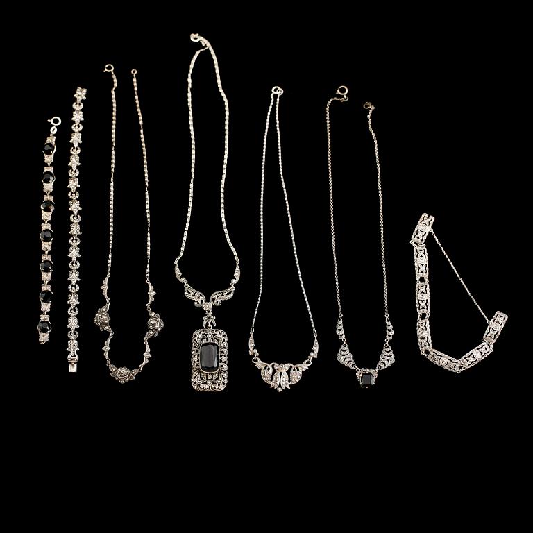 HALSBAND, 4 st samt ARMBAND, 3 st, silver, 1900-talets första hälft. Vikt ca 76 gram.