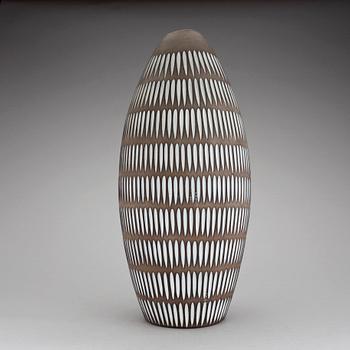 GOLVVAS, lergords, "Negro", Ingrid Atterberg, Upsala Ekeby. I produktion 1953-1958.