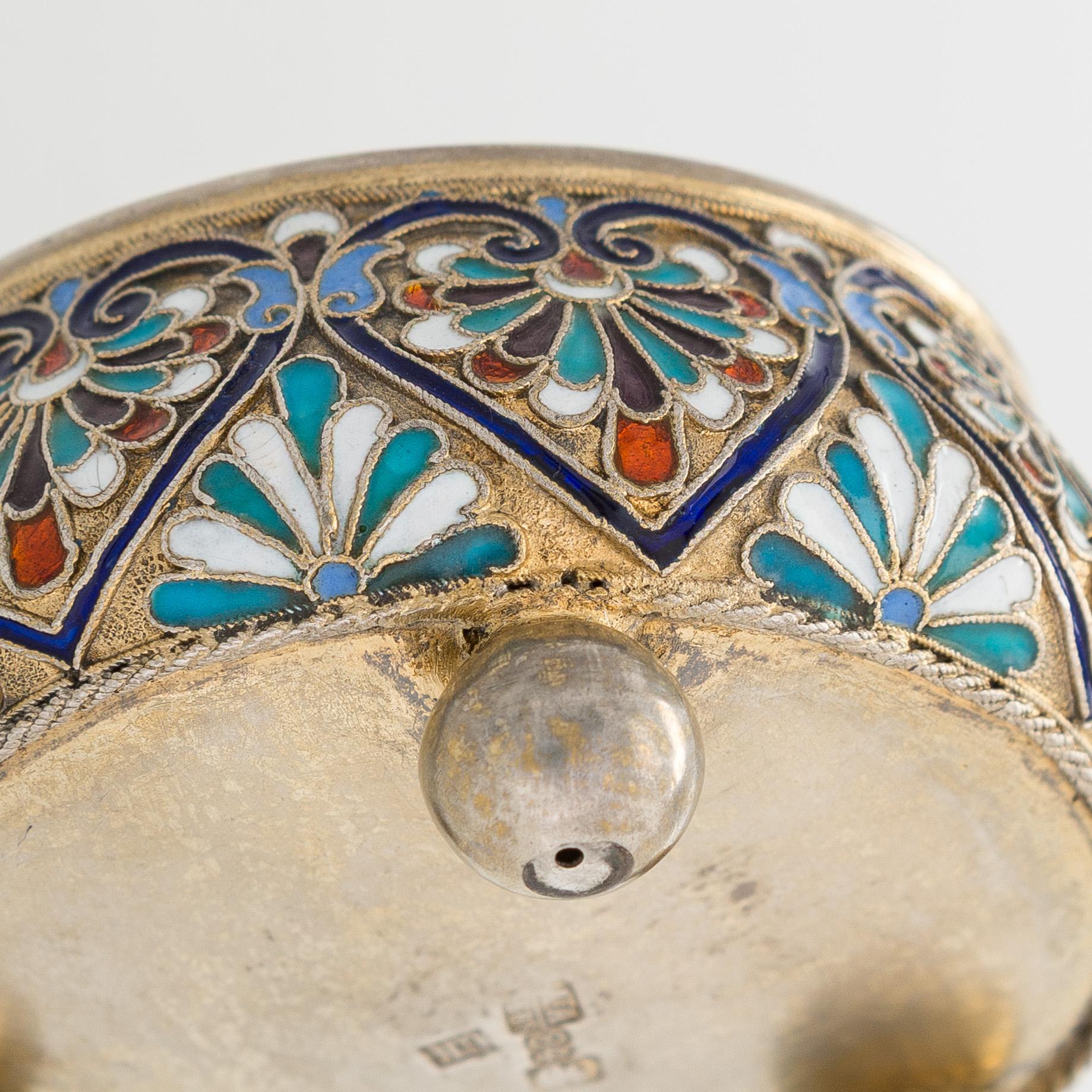 Semen Kazakov, saltkar, cloisonné-emalj och silver, delvis förgyllt, Moskva 1888.
