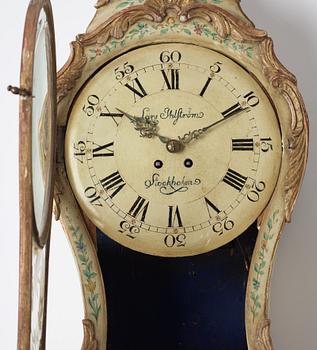 A wall bracket clock, Rococo-style, 20th ct.