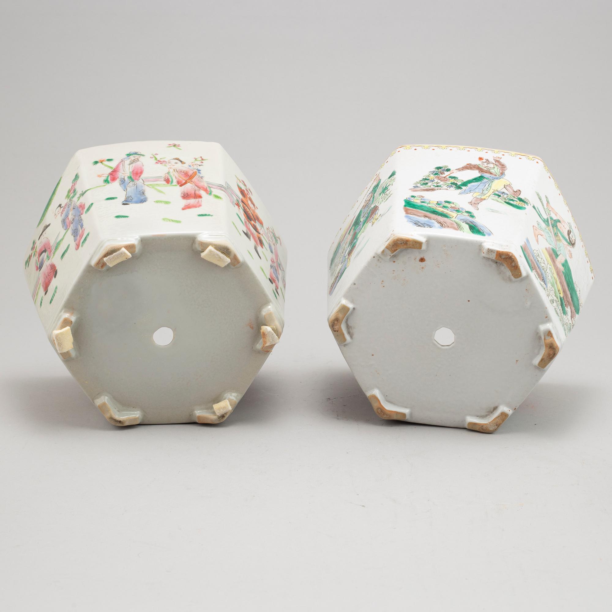 A group of four Chinese and Japanese porcelain flower pots, 20th century.