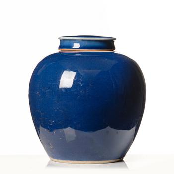 A blue glazed jar with cover, Qing dynasty, 18th Century.