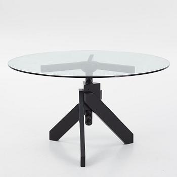 Vico Magistretti, a 'Vidun' table, Depadova, Italy, late 20th Century.