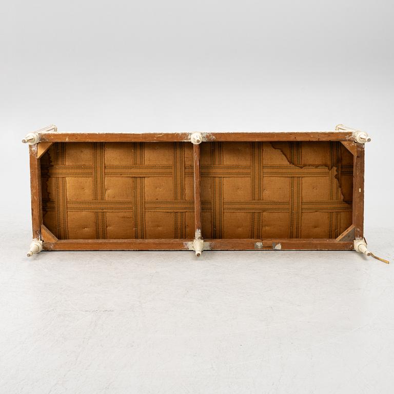 Soffa, sengustaviansk, omkring år 1800.