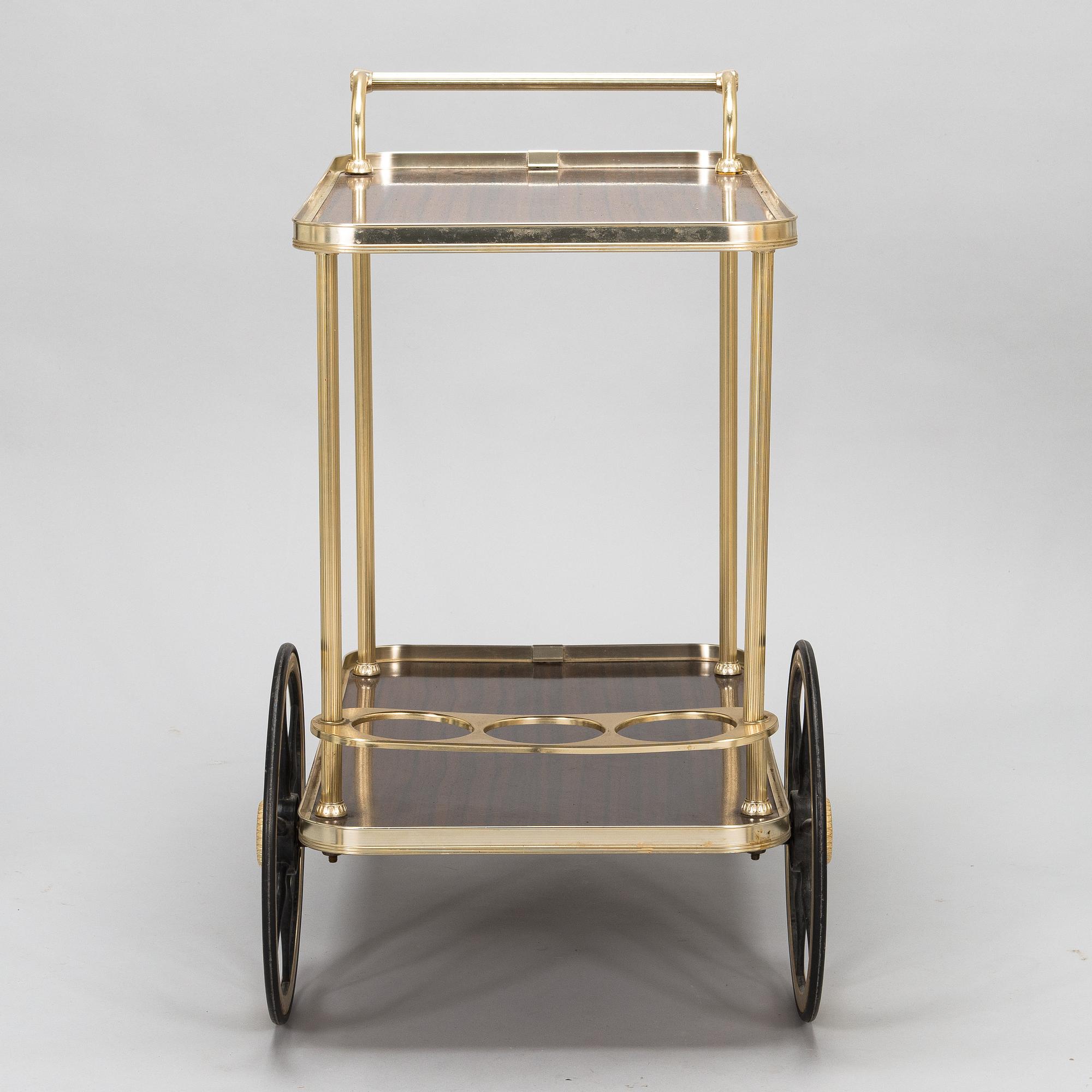 A serving trolley, last quarter of the 20th century.