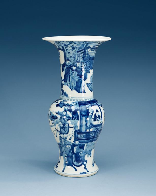 A large blue and white vase, Qing dynasty.