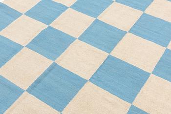 A Kelim carpet, c. 240 x 177 cm.