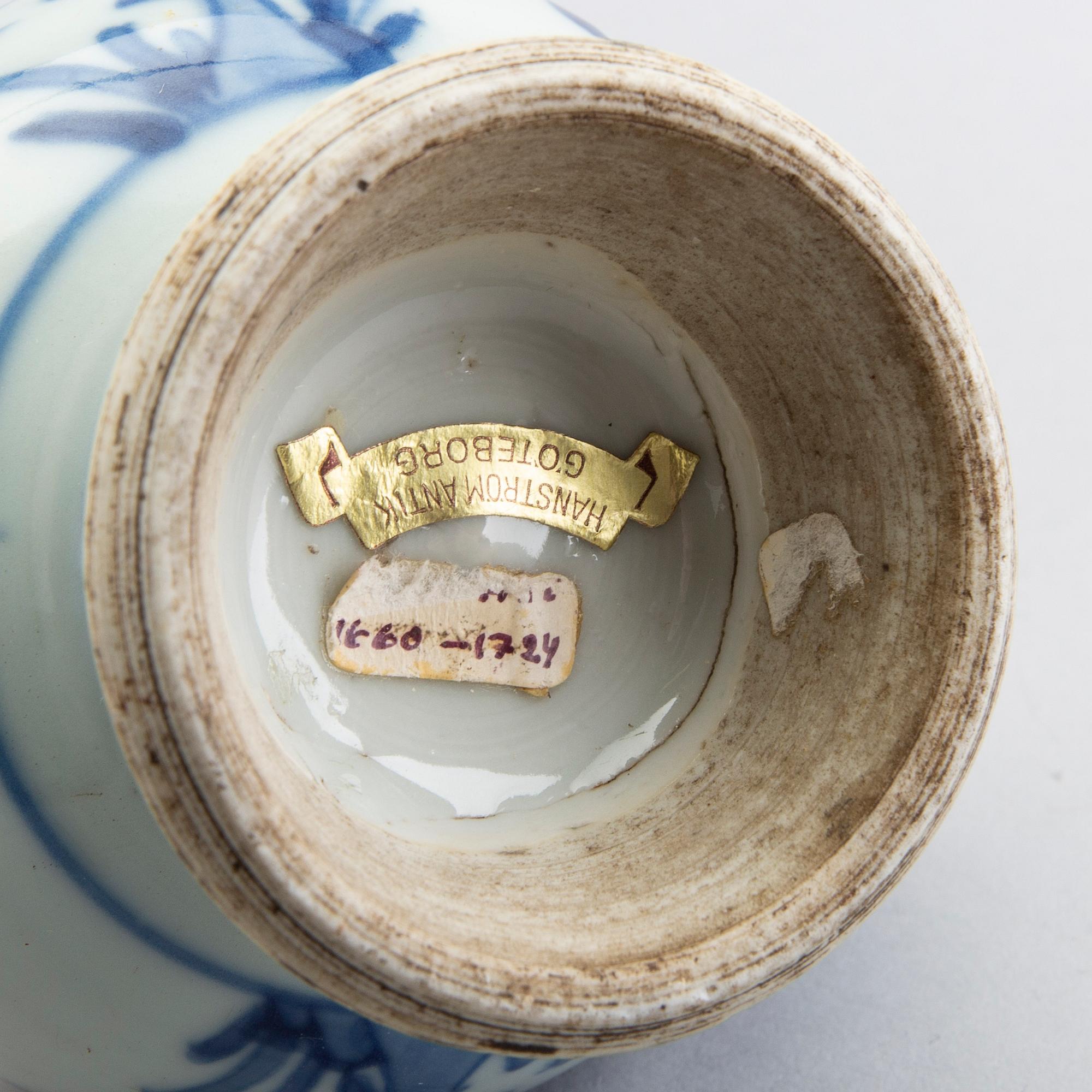 Water dropper, porcelain, Kanqxi, (1662-1722).