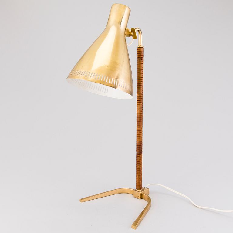 PAAVO TYNELL, A mid-20th century table lamp '9224' for Idman, Finland.