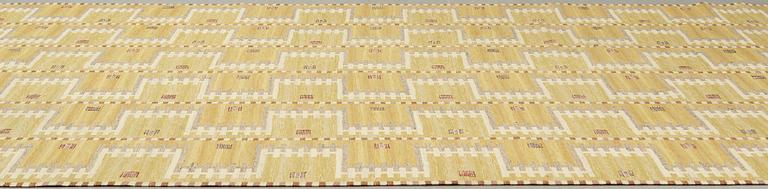 Marianne Richter, A CARPET, "Gula havet", flat weave, ca 527 x 288,5 cm, signed AB MMF MR.