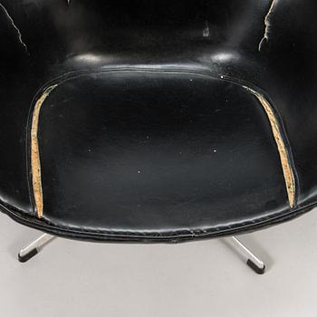 ARNE JACOBSEN, A 1960s arm chair "Egg chair" designed for Fritz Hansen, Denmark.