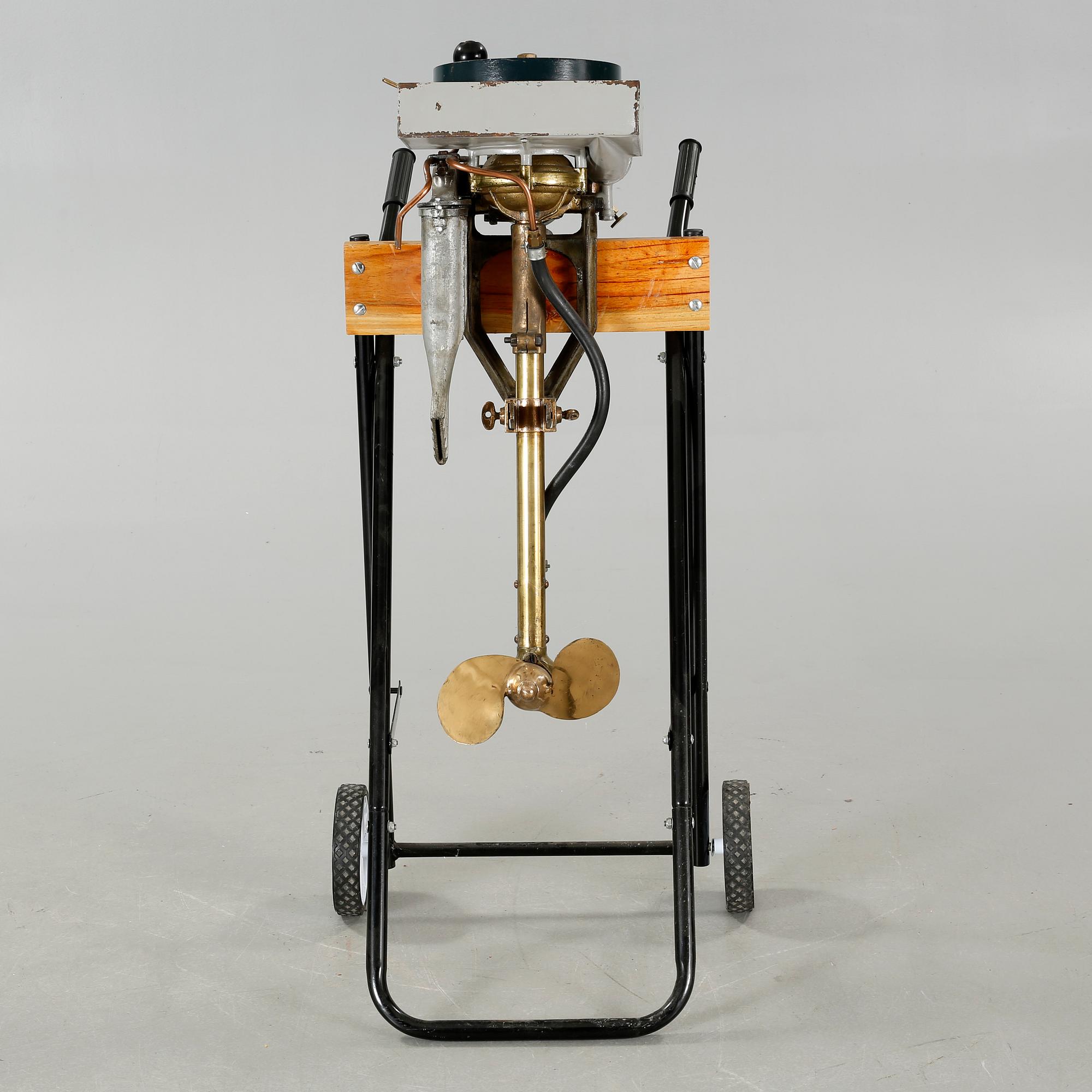 An early 20th century rowboat motor 
by Evinrude Detachable Rowboat Motor Company,
Milwaukee in Wisconsin.