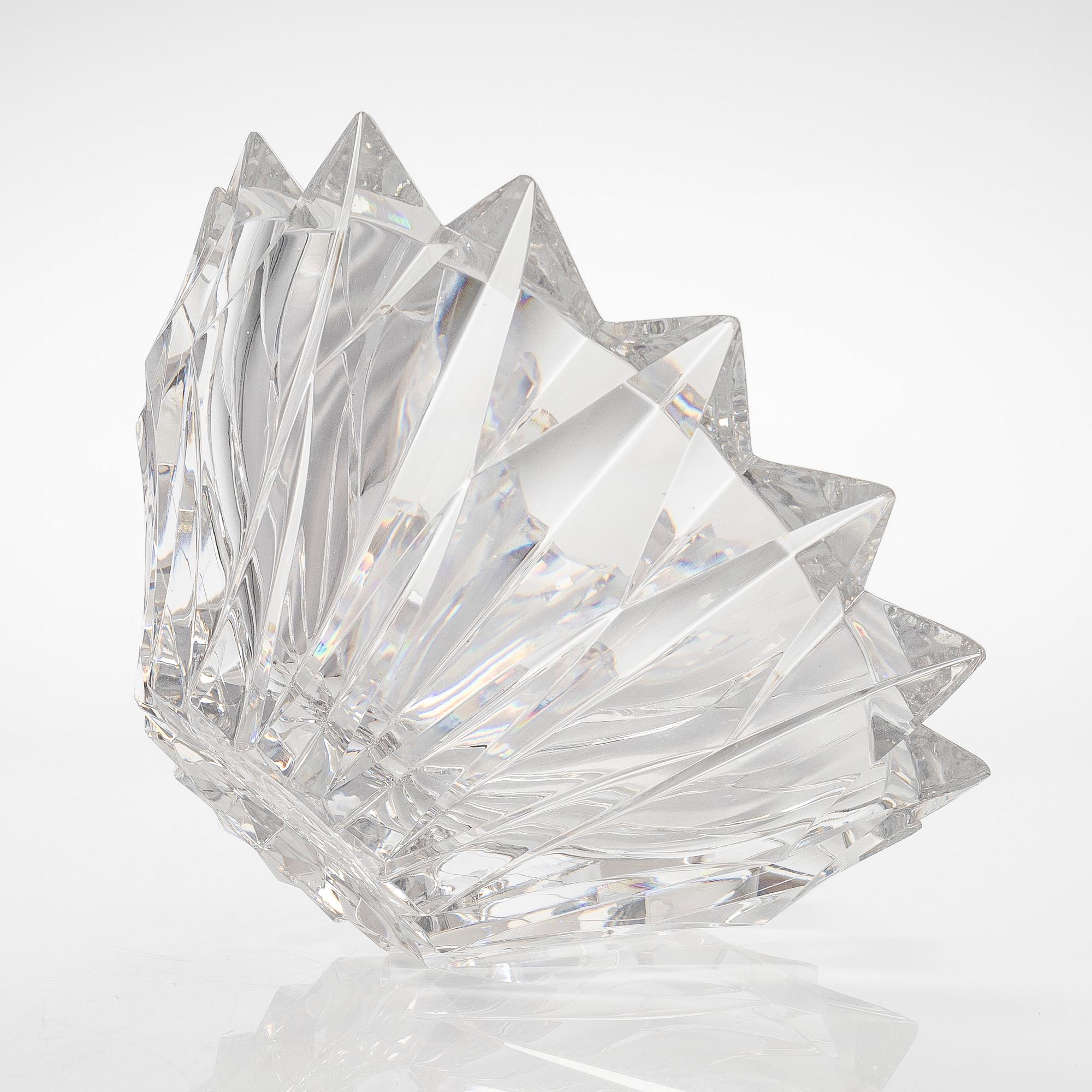 Aimo Okkolin, A 'Water lily' bowl, signed Aimo Okkolin Riihimäen Lasi Oy.