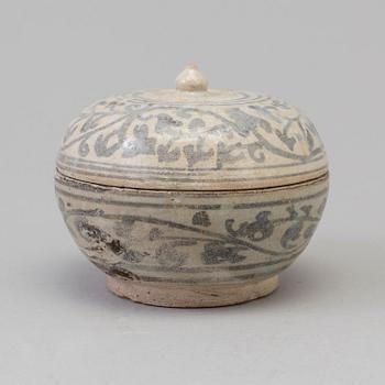 A blue and white Sawankhalok box with cover, 15th Century.